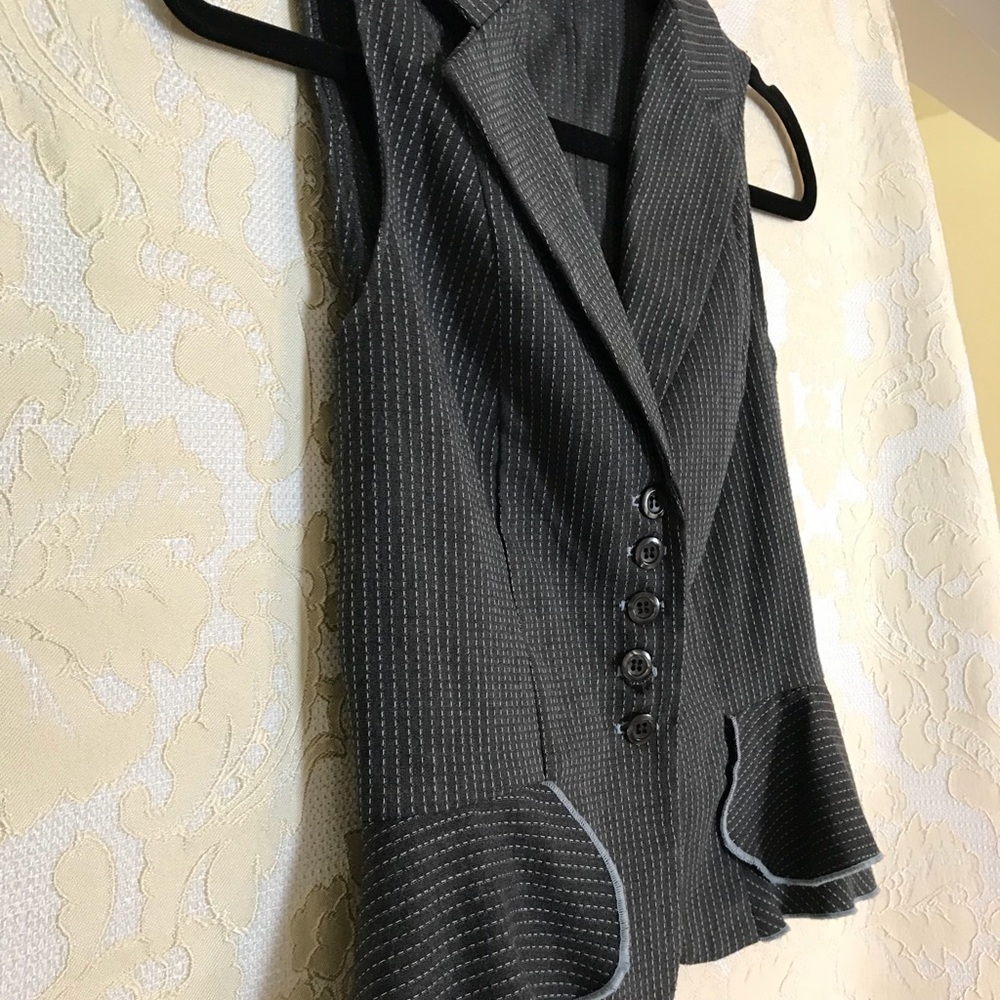 Pretty button up vest - size small - Picture 5 of 7
